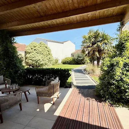 Maison De Caractère Avec Piscine