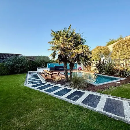 Maison De Caractère Avec Piscine Villa