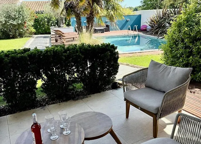 Maison De Caractere Avec Piscine Villa